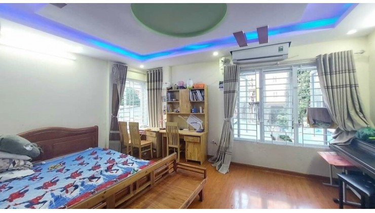 Rẻ Như cho. Bán nhà 42m2 ở Xuân Đỉnh, Bắc từ Liêm. 5 tầng